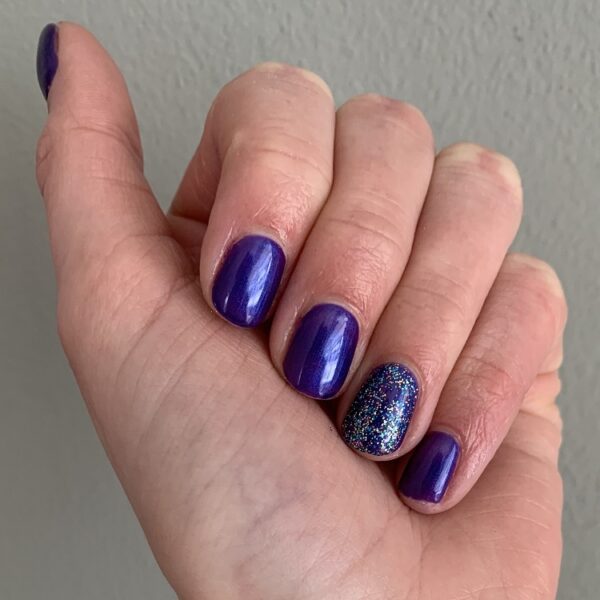 Mooi paars gelakte nagels "Purple Purple" van CCO met
