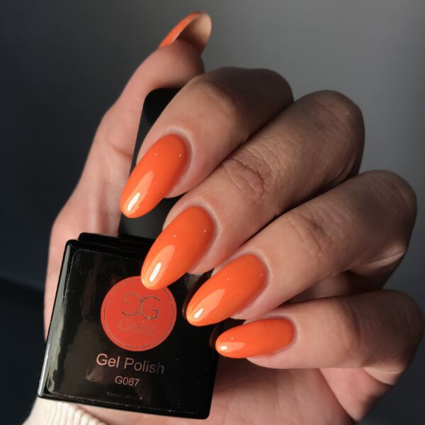 Warm oranje gellak "Gerbera Orange" van Gelzz